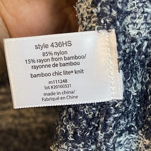 Barefoot Dreams Bamboo Chic Lite Calypso Wrap 436HS Size S/M - Picture 10 of 12